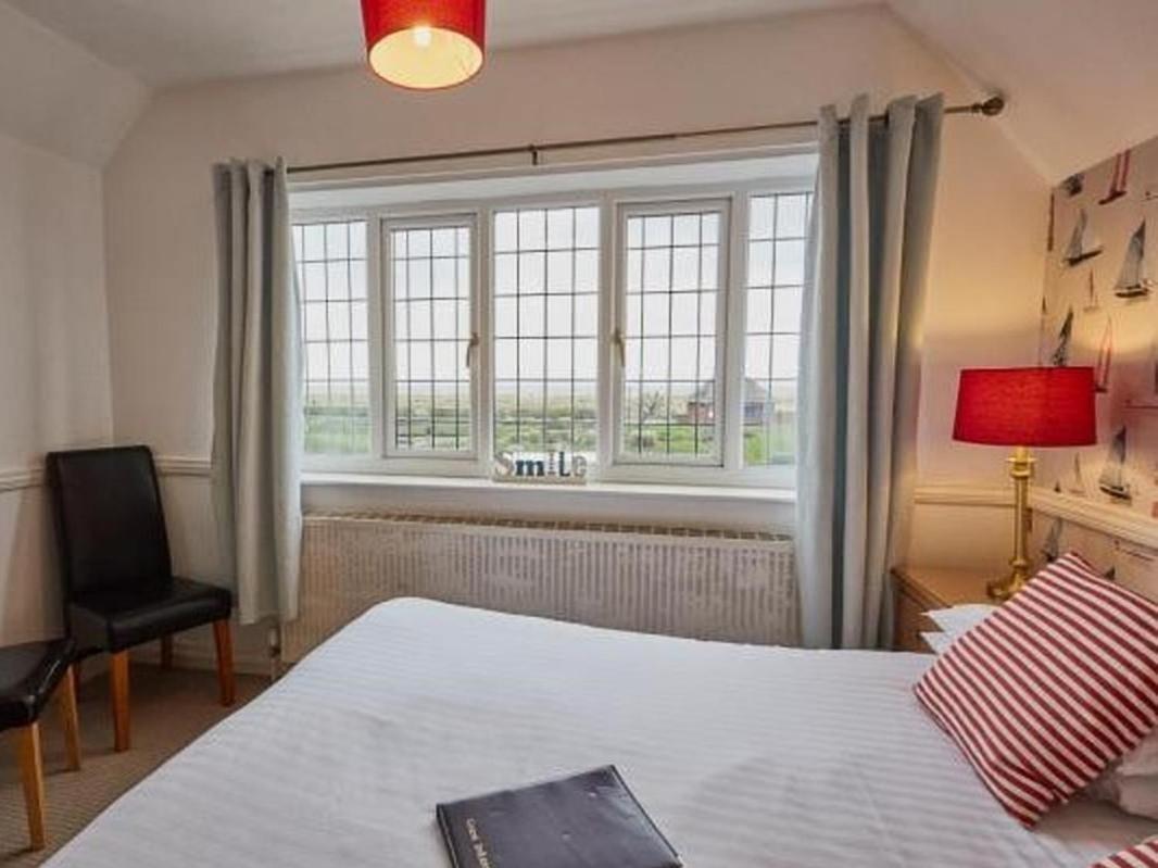 The Kensington Great Yarmouth Quarto foto